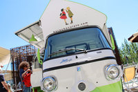 レスティ社「オイスター」のベースは、「アペ クラシック400」である。