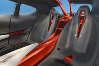 後席の様子。独立型の2座席になっている。