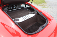 リアゲート下のラゲッジルーム容量は275リッター。