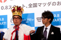 おぎやはぎの小木さん（左）と矢作さん（右）