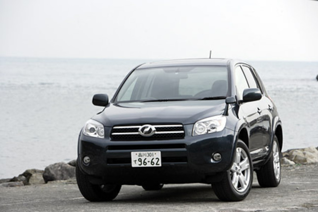 【スペック】全長×全幅×全高＝4335×1855×1685mm／ホイールベース＝2560mm／車重＝1560kg／駆動方式＝4WD/2.4リッター直4DOHC16バルブ（170ps/6000rpm、22.8kgm/4000rpm）／価格＝247万8000円（テスト車＝295万6800円）