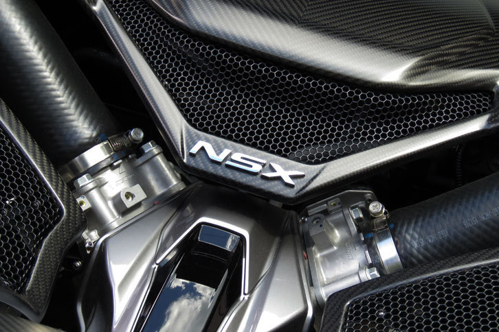 3.5リッターV6ツインターボエンジンは507ps、56.1kgmを発生。システム全体では最高出力581ps、最大トルク65.8kgmを発生する。