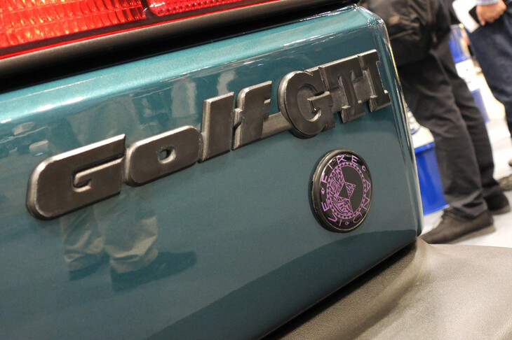 フォルクスワーゲン・ゴルフGTI-16 v ファイア＆アイス（1991年）