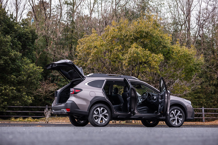 ボディーサイズは全長×全幅×全高＝4870×1875×1675mm。先代に比べ50mm長く、35mm幅広く、70mm高くなっている。ホイールベースは2745mmで、先代から変更されていない。