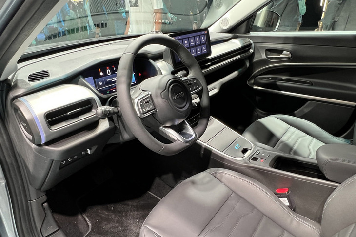 ジープ・アベンジャー（インテリア）