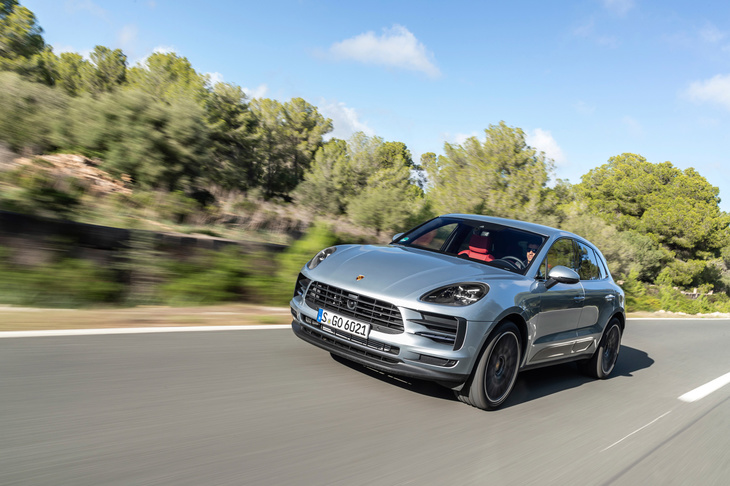 続いてはベースグレードの「マカン」をテストドライブ。「マカンS」よりも70kgほど軽量なため、ハンドリングがより軽快に思えた。