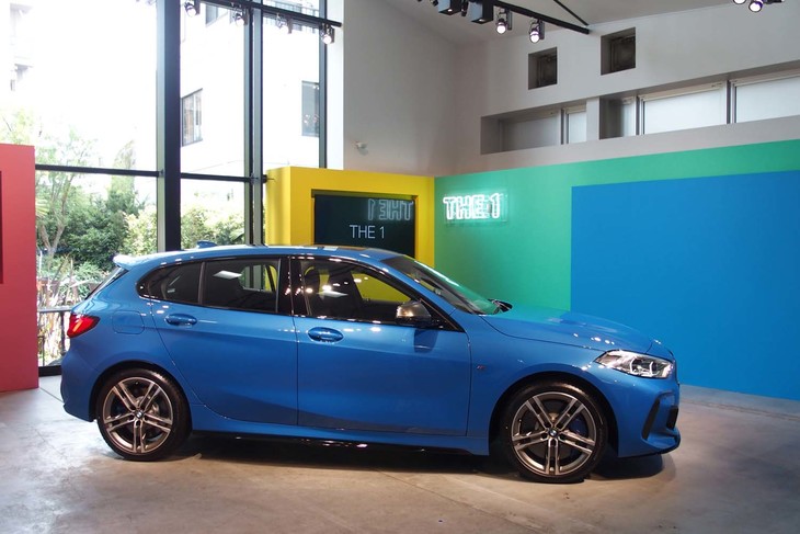 FFプラットフォームの採用によって、キャブフォワードデザインとなった新型「BMW 1シリーズ」。