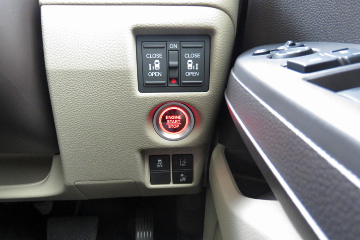 ホンダN-BOX G・EX Honda SENSING（インテリア）