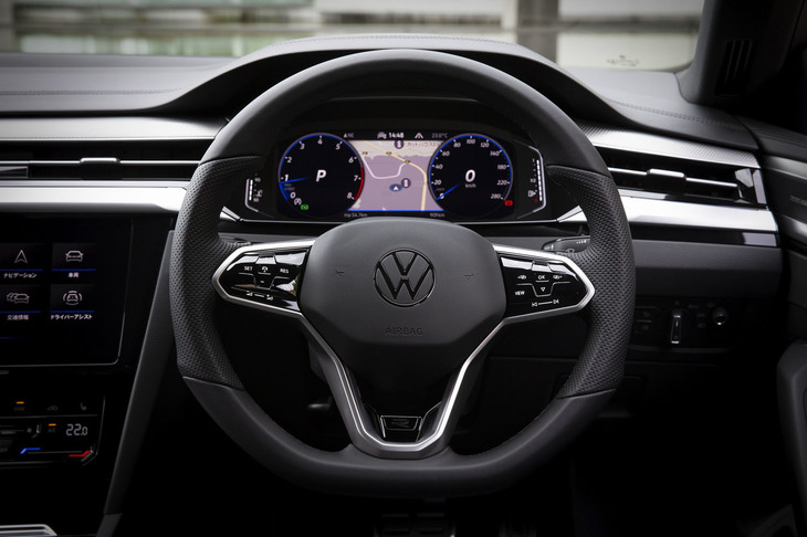 フォルクスワーゲン・アルテオン（インストゥルメントパネル）
