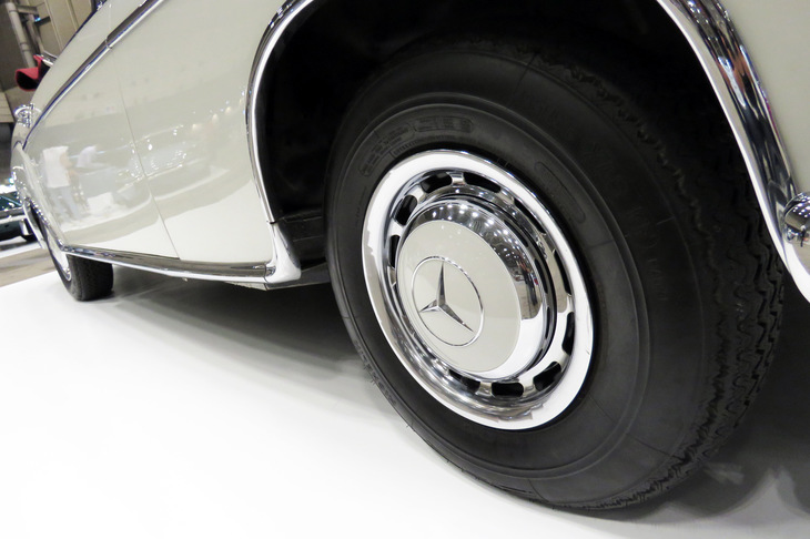 メルセデス・ベンツ W180／220C ポントンカブリオレ（1959年）／シルバースター