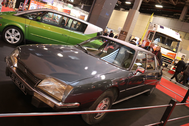 彼と最初に出会ったのは、「レトロモビル」の『ヤングタイマー』ブースだった。