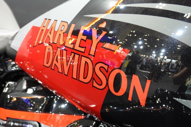 ハーレーダビッドソンCVOロードグライドST