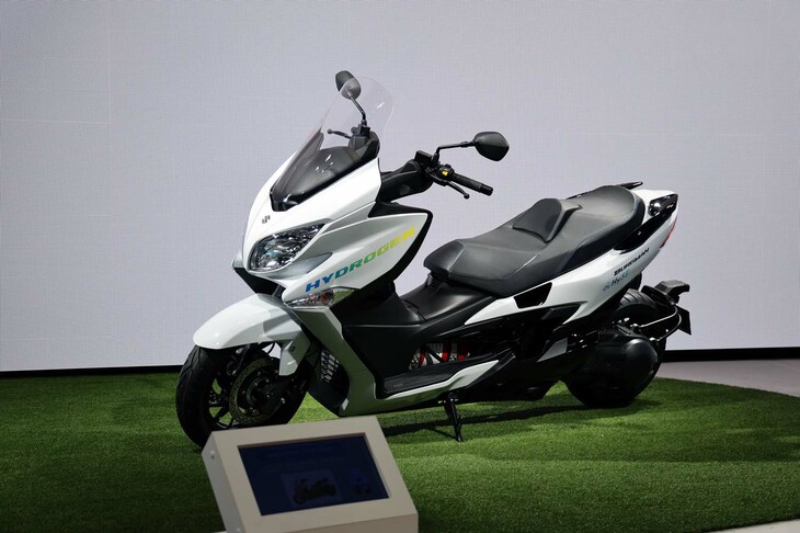 スズキ水素エンジンバーグマン（試験車両）