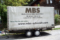 「走る広告看板」、ドイツの街に停泊中