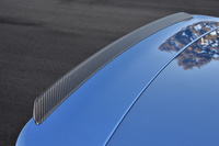 「S60ポールスター」ではトランクスポイラー・エクステンション部にもカーボンパーツが採用されている。