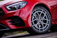 試乗車は、前245/40R19、後ろ275/35R19サイズの「グッドイヤー・イーグルF1アシメトリック3」ランフラットタイヤを装着していた。