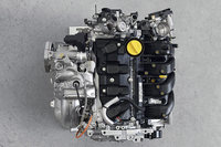 252psの最高出力と320Nmの最大トルクを発生する1.8リッター直4直噴ターボエンジン（写真は2017年のジュネーブショーで配布されたもの）。