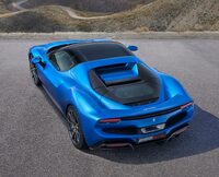 フェラーリが「296GTS」を発表　最高出力830PSを誇る最新のオープントップモデルの画像