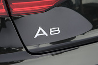 アウディA8 60 TFSIクワトロ