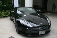 「アストン・マーティンDB9カーボンブラック」