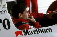 F1での生涯成績は、出走数161回、タイトル獲得数3回（1988、1990、1991年）、勝利数41回（歴代3位）、ポールポジション獲得数65回（歴代1位）、ポイント数614点（歴代3位）、ポール・トゥ・ウィン数29回（歴代2位）。F1“最多記録”のほとんどはミハエル・シューマッハーのものになってしまった今日、セナのポールポジション（PP）記録はいわば“最後の砦”。PP獲得率約40％という数字は、1950、60年代のドライバーの記録より低いが、近年ではダントツの高さを誇る（シューマッハーは約28％）。