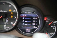 5連メーターの右から2番目は、液晶のマルチインフォメーションディスプレイ。さまざまな車両情報が表示される。