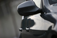 ドアノブの形状変更により、全幅が1815mmから1800mmに縮小された。些細なことだが、この寸法変更により、入庫可能な立体駐車場数は格段に増えるはずだ。