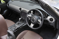 テスト車には、ショップオプションのHDDナビゲーションシステムが備わる。（サンヨー／34万800円）