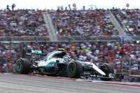 オースティンでは2年連続でポールポジションを獲得していたロズベルグ（写真）だったが今年は予選2位。スタートでリカルドに抜かれ3位に落ちるも、バーチャル・セーフティカーのタイミングでタイヤ交換を行い2位に復活した。およそ1勝分の26点リードで残り3戦に向かう。（Photo=Mercedes）