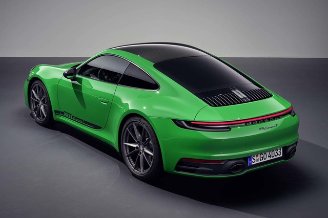 軽さと爽快な走りを追求 新型「ポルシェ911カレラT」上陸 【ニュース