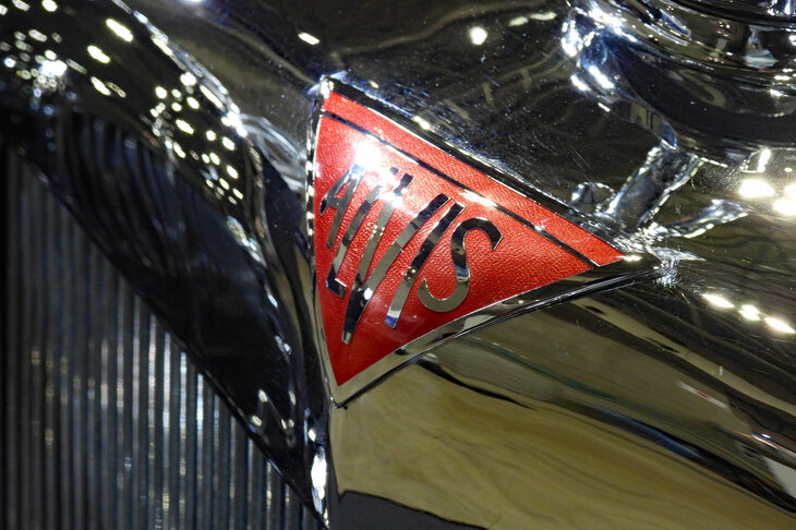 アルヴィス4.3リッター ヴァンデン プラ ツアラー（コンティニュエーションモデル）