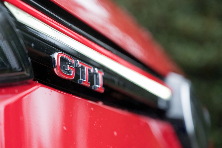 「ゴルフ」のスポーツモデルとして1976年に誕生した「GTI」。7代目の末期にあたる2019年末までに、230万台を超える車両が販売されてきた。