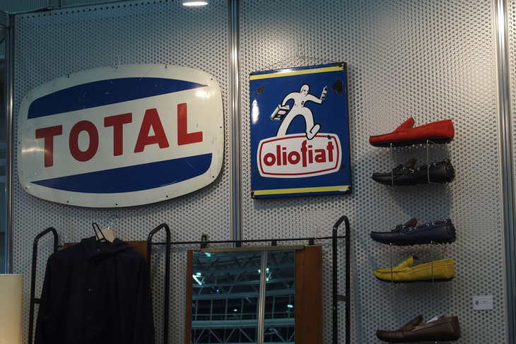 CRANK TOKYOのブース。