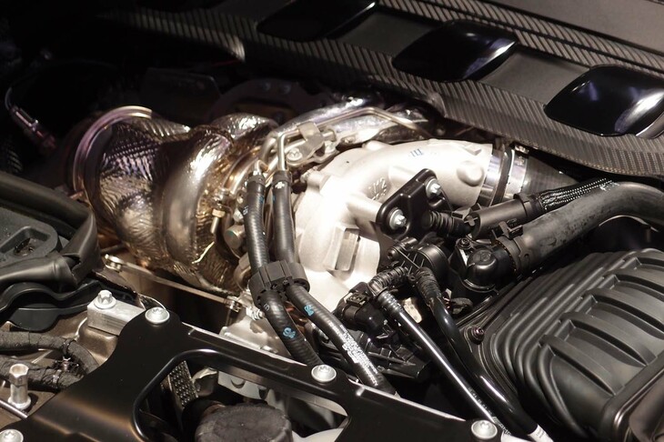 メルセデスAMG SL43（電動ターボチャージャー）