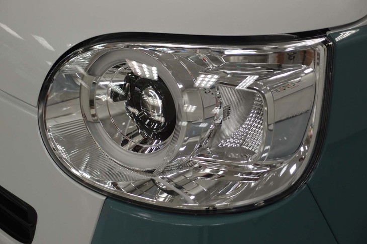 ダイハツ・ムーヴ キャンバス ストライプス（ヘッドランプ）