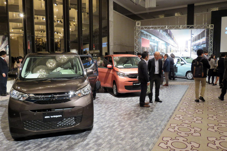 会場に展示された新型「eKワゴン」。グレードは「M」「G」の2グレードで駆動方式にはFFと4WDの両方が用意される。