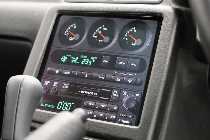 日産R32EV（センターディスプレイ）