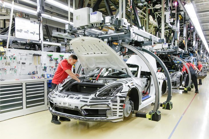 ドイツ・ツッフェンハウゼンに位置するポルシェ本社工場のライン。