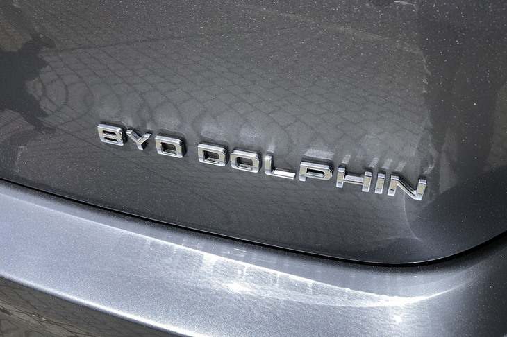 BYDはバッテリーメーカーとして1995年に創業し、パソコン用や携帯電話用のバッテリーで成長した企業。車名にあるBYDは「Build Your Dreams」に由来するもの。