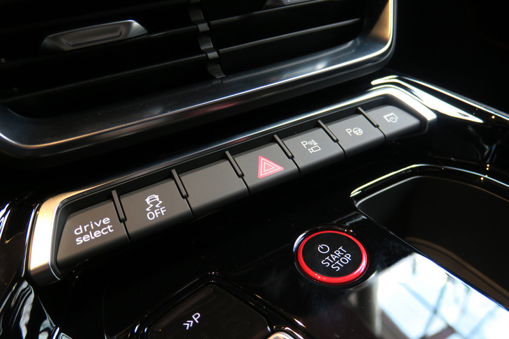 アウディRS e-tron GT（センターコンソールまわり）