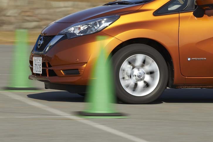 後日、日産の試乗会事務局から送られてきた総合結果によると、筆者の順位は41人中27位だった。