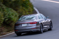 48Vのマイルドハイブリッドシステムが搭載された「A8 55 TFSIクワトロ」。JC08モードの燃費値は10.5km/リッター。