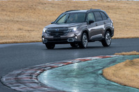 1997年の初代登場から数え、6代目へ進化した「フォレスター」が登場。ストロングハイブリッドを搭載するモデルと、1.8リッターターボモデルにサーキットで試乗しました。（photo：荒川正幸）