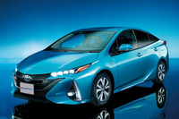 現行型「プリウスPHV」