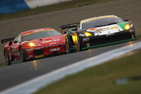 当日の観客を大いにわかせた、GT300クラスの3位争い。