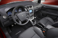 ダッジ キャリバーに295psのホットモデル登場の画像