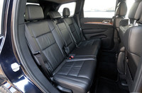 「リミテッド」はリアシートにもシートヒーターが標準で備わる。