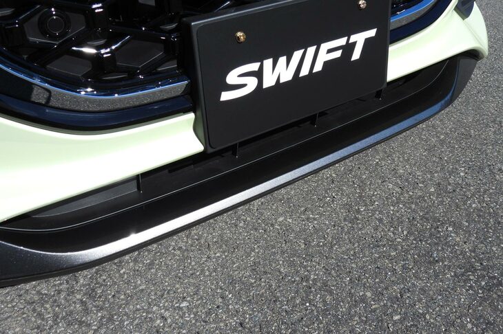 スズキ・スイフト ハイブリッドMZ（フロントスポイラー）