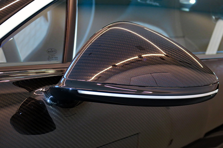 ブガッティ・シロン（ドアミラー）