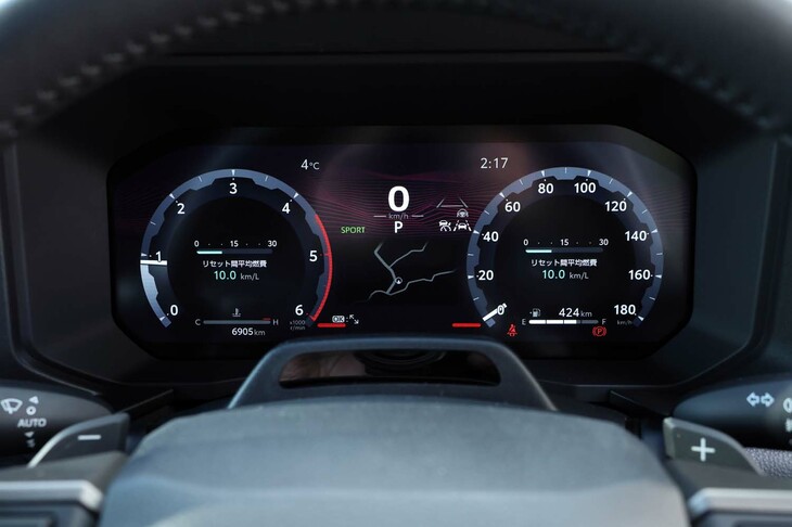 「ZX」に標準で、「VX」のディーゼル車にオプションで用意される12.3インチTFTカラーメーター。他の仕様には7.0インチのTFTカラーメーターが装備される。